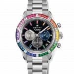 Zenith Chronomaster Sport mit einer Regenbogen-Lünette aus Edelsteinen, präsentiert auf einem polierten Edelstahlgehäuse.“