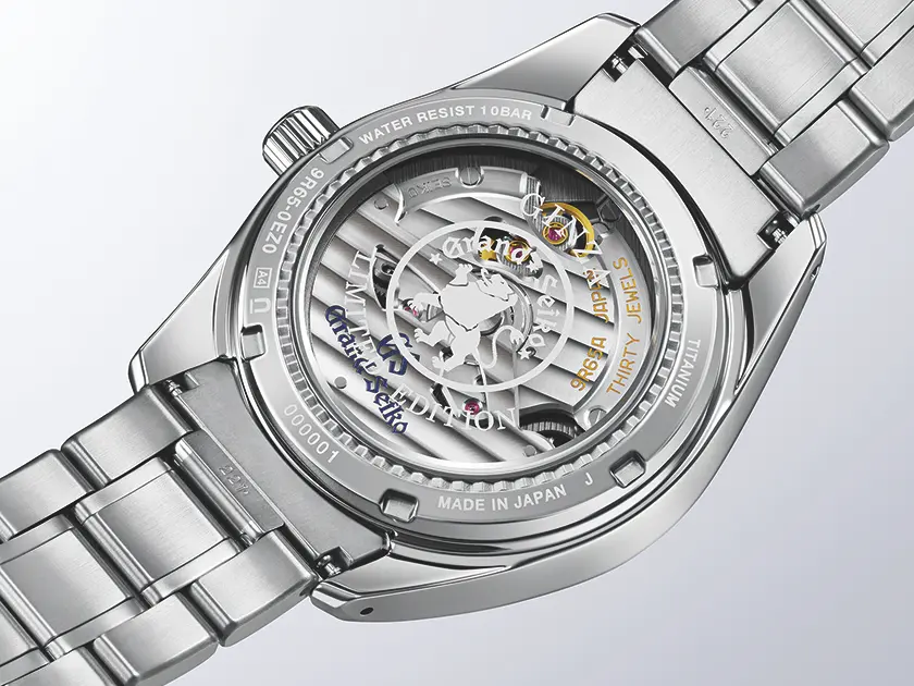 Rückansicht der Grand Seiko SBGA503 Ginza mit Sichtboden, zeigt das präzise Spring Drive Kaliber 9R65.