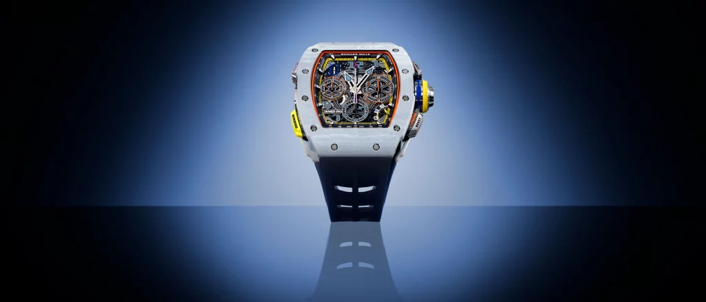 Die Richard Mille RM 65-01, ein technisches Meisterwerk mit markantem Carbon TPT®-Gehäuse und farbenfrohem Zifferblatt.